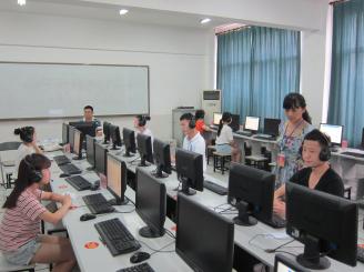 6月14日下午530，随着最后一批考生离开考场，湖南幼专2014年度普通话水平测试工作圆满结束。全校共有1129名学生参加测试。.jpg